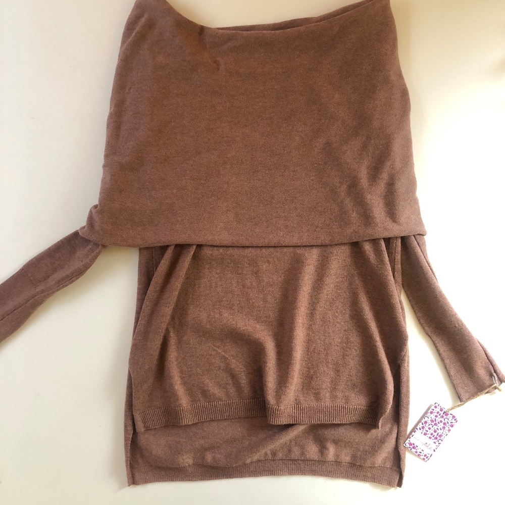 NWT Wide Shouldered Cowl Neck Tunic Sweater